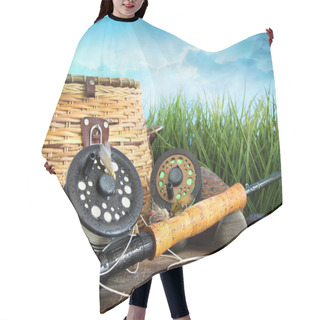 Personality  Flly Fishing Equipment And Basket Hair Cutting Cape