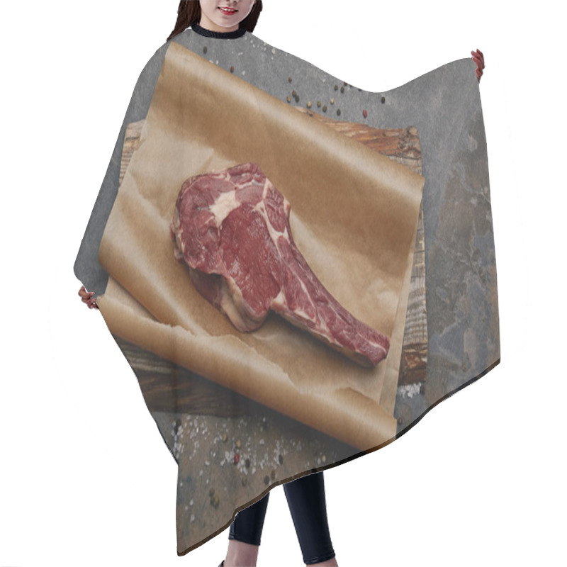 Personality  Top View Of Raw Rib Eye Steak On Baking Paper With Spices On Grey Background Hair Cutting Cape