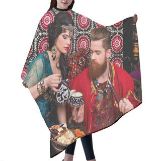 Personality  Couple In Oriental Costumes Hair Cutting Cape