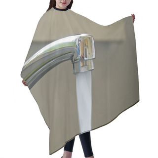 Personality  Water Faucet Hair Cutting Cape