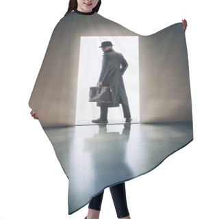 Personality  Man Silhouette In Hat And Raincoat Hair Cutting Cape