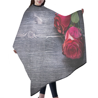 Personality  Two Red Roses Hair Cutting Cape