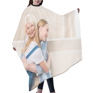 Personality  Happy Grandmother And Granddaughter Hair Cutting Cape