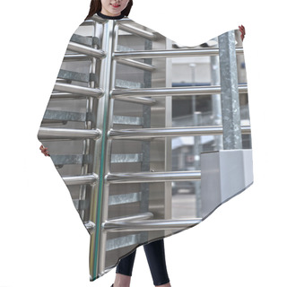 Personality  Full-height Turnstile Guarded Stadium Entrance Hair Cutting Cape
