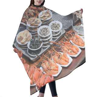 Personality  Fresh Seafood Market Sale On Shelt  Hair Cutting Cape