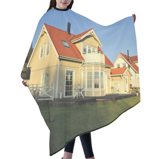 Personality  Swedish Middle Class Home Hair Cutting Cape