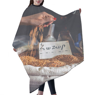 Personality  Seeds Hair Cutting Cape