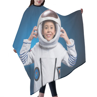 Personality  Little Girl In Space Suit Hair Cutting Cape