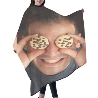 Personality  Man With Cookie Eyes Hair Cutting Cape