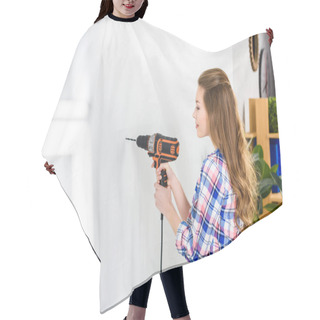 Personality  Side View Of Girl Drilling Wall Hair Cutting Cape