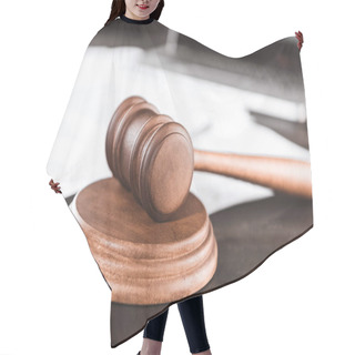 Personality  Wooden Judge Hammer Hair Cutting Cape