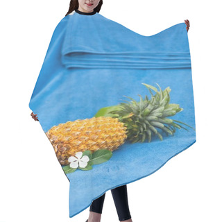 Personality  Pineapple On Blue Towel Hair Cutting Cape