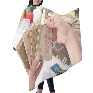 Personality  Close Up Of Woman's Hand Sewing Patchwork Hair Cutting Cape