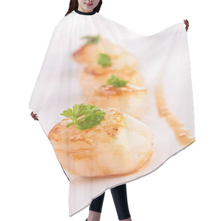 Personality  Scallop Hair Cutting Cape