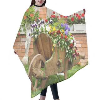 Personality  Backyard Garden Hair Cutting Cape