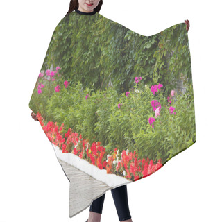 Personality  Beautiful Flower Alley Hair Cutting Cape