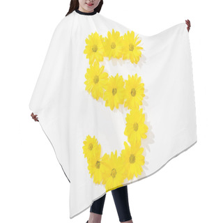 Personality  Top View Of Yellow Daisies Arranged In Number 5 On White Background Hair Cutting Cape