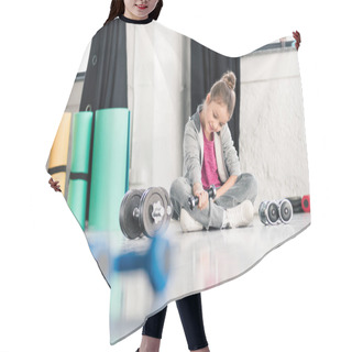 Personality  Girl Exercising With Dumbbells  Hair Cutting Cape