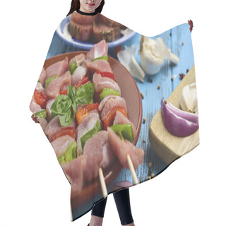 Personality  Raw Turkey Meat And Vegetables Skewers Hair Cutting Cape