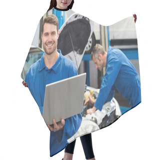Personality  Smiling Mechanic Using A Laptop Hair Cutting Cape