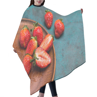 Personality  Fresh Red Strawberries    Hair Cutting Cape