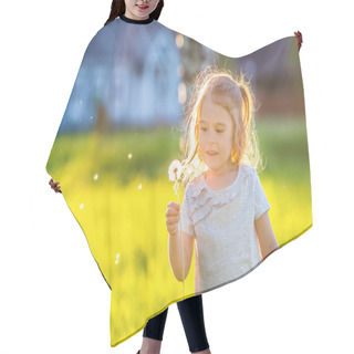 Personality  Little Girl In Spring Sunny Park Hair Cutting Cape