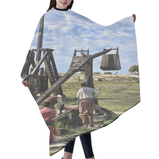 Personality  Loading Catapult Hair Cutting Cape