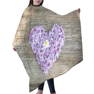 Personality  Heart Shaped Flowers On Wooden Board Hair Cutting Cape