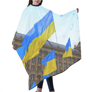 Personality  Ukraine Flags Hair Cutting Cape
