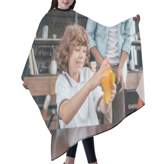 Personality  Schoolboy Crumpling Paper Hair Cutting Cape
