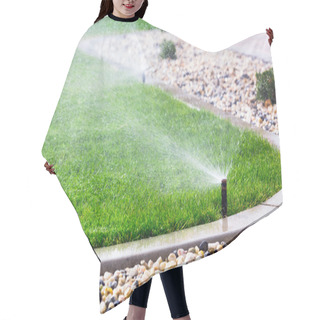 Personality  Sprinklers Watering Grass Hair Cutting Cape