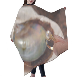 Personality  Woman Hand Holds A Pearl Ring Hair Cutting Cape