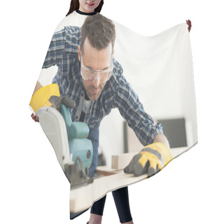 Personality  Carpenter Cutting Wooden Plank Hair Cutting Cape