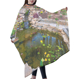 Personality  Pond Hair Cutting Cape