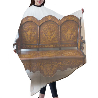 Personality  Ancient Brown Wooden Chair Hair Cutting Cape