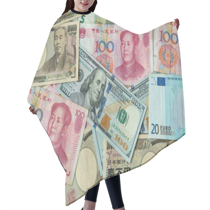 Personality  Many Banknote Currency, Yen-Japan,dollar-USA,yuan-China, Won-Korea With Calculator And Coins. Image For Background ,wallpaper And Copy Space. Saving And Investment For The Person.dollar Currency. Hair Cutting Cape