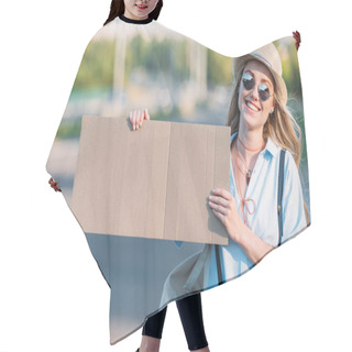 Personality  Smiling Woman With Cardboard Hitchhiking Hair Cutting Cape