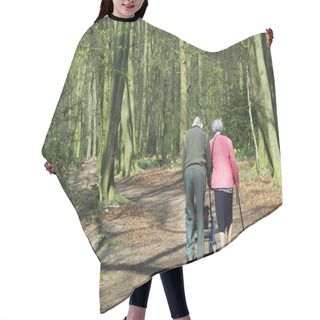 Personality  Elderly Couple Hair Cutting Cape