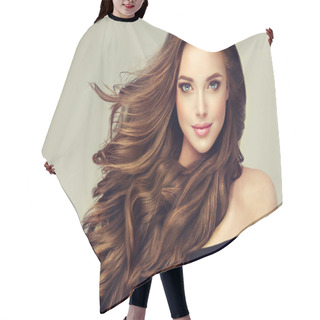 Personality  Girl With Long  And   Shiny Wavy Hair Hair Cutting Cape