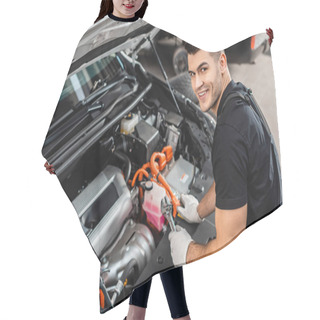 Personality  Handsome Mechanic Inspecting Car Engine Compartment And Smiling At Camera Hair Cutting Cape