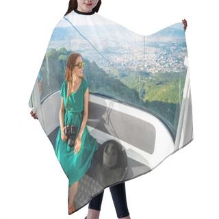 Personality  Woman In Cable Car With Cityscape View Hair Cutting Cape