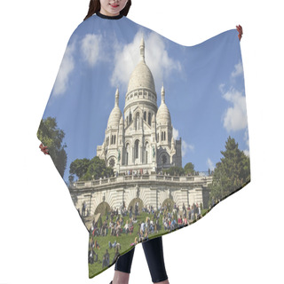 Personality  PARIS, April 2016:The Basilica Of Sacre Coeur In Paris, France. Basilica Is A Famous Catholic Church In Paris. It Is Located At The Highest Point In The City. Hair Cutting Cape