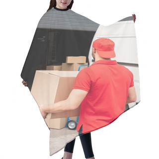 Personality  Back View Of Delivery Man In Red Uniform Carrying Cargo Hair Cutting Cape