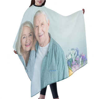 Personality  Happy Senior Couple Hair Cutting Cape