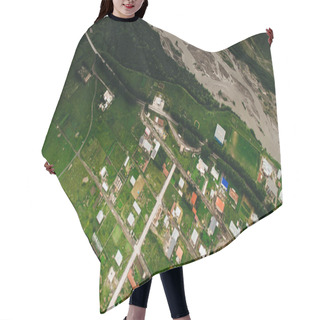 Personality  City In Green Mountains Hair Cutting Cape