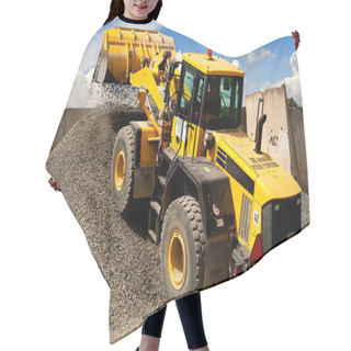 Personality  Bulldozer Working Hair Cutting Cape
