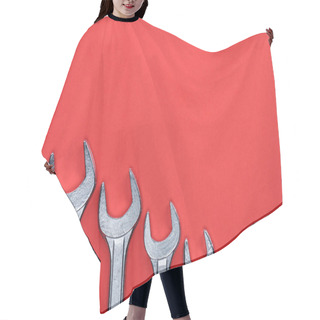 Personality  Line Of Different-sized Wrenches Hair Cutting Cape