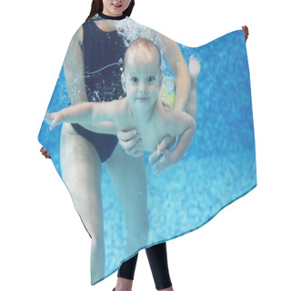 Personality  Little Boy Learning To Swim In A Swimming Pool Hair Cutting Cape