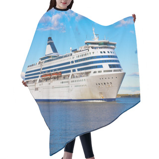 Personality  Big Cruise Liner Hair Cutting Cape