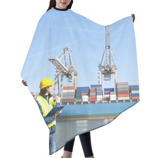 Personality  Docker At Work Hair Cutting Cape